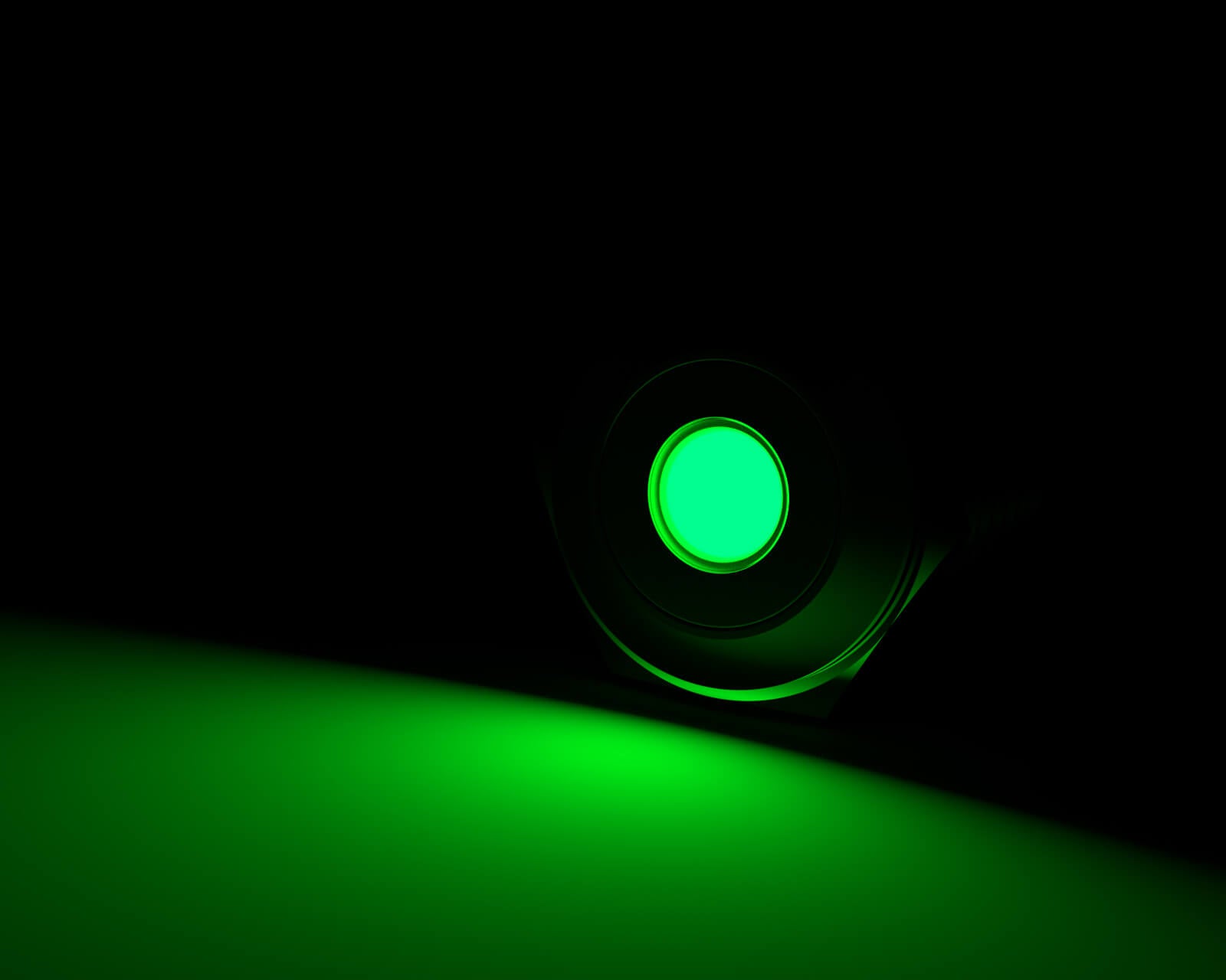 PrimoChill Silver Aluminum Latching Vandal Switch – 16mm – Dot Illumination - Green LED - Green LED Dot